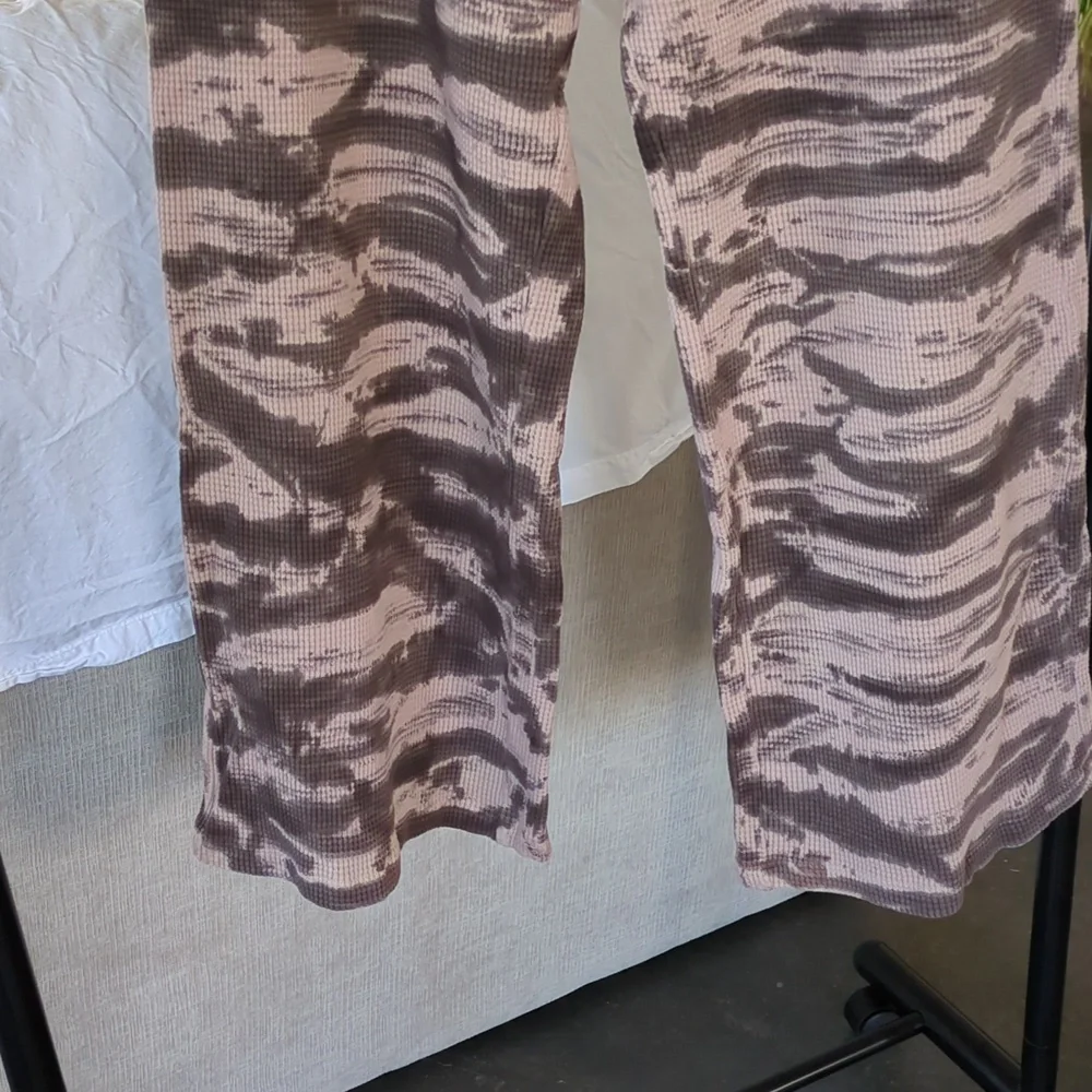 Sweatpants - Picture 3 of 6